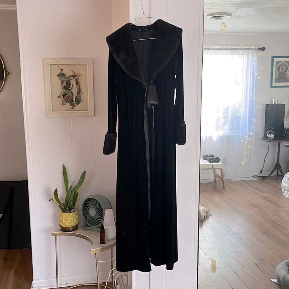 Women’s vintage velvet jacket